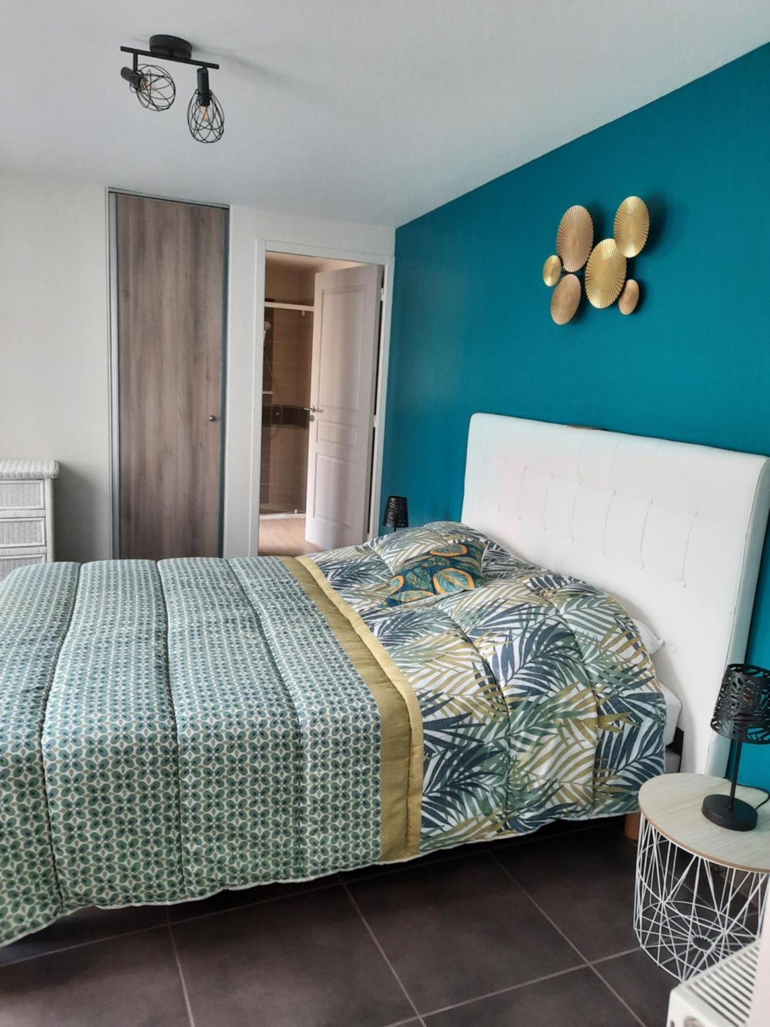 Appartement Les Geraniums Blancs 3 Etoiles Жонзак Екстериор снимка